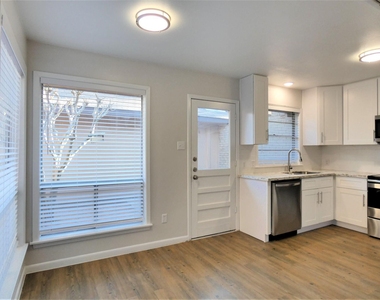 604 Golfview Drive - Photo Thumbnail 8