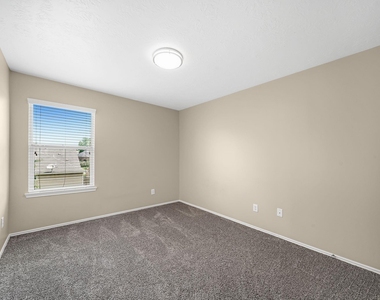 18436 Sunrise Pines Drive - Photo Thumbnail 22