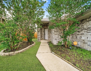 18436 Sunrise Pines Drive - Photo Thumbnail 4