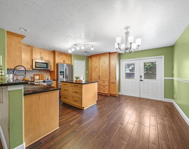 18436 Sunrise Pines Drive - Photo Thumbnail 7
