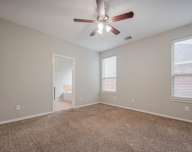1910 Vermillion View Street - Photo Thumbnail 23