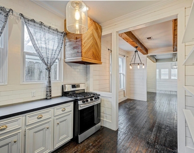 818 Wilkes Street - Photo Thumbnail 8