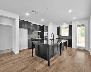 109 Morning Nook Court - Photo Thumbnail 10