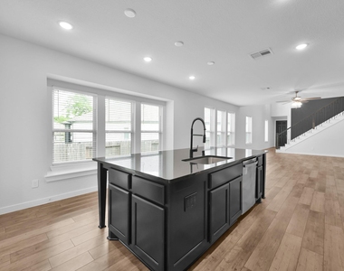 109 Morning Nook Court - Photo Thumbnail 13