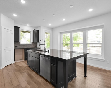 109 Morning Nook Court - Photo Thumbnail 12