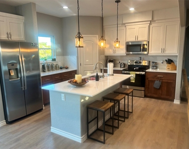 2298 Fuller Drive - Photo Thumbnail 8