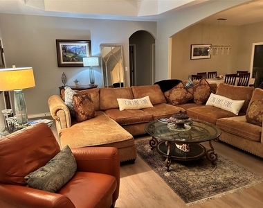 2298 Fuller Drive - Photo Thumbnail 5