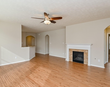 7435 Garland Mist Lane - Photo Thumbnail 10