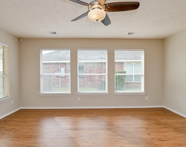 7435 Garland Mist Lane - Photo Thumbnail 12