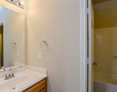 7435 Garland Mist Lane - Photo Thumbnail 17