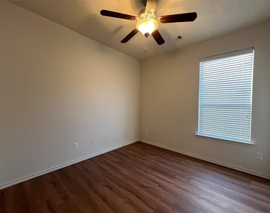 7435 Garland Mist Lane - Photo Thumbnail 19