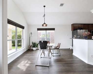 12406 Drake Prairie Lane - Photo Thumbnail 5