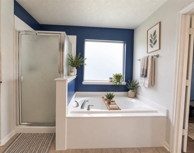12406 Drake Prairie Lane - Photo Thumbnail 16