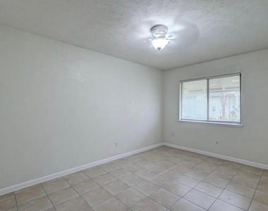 16910 Cairngale Street - Photo Thumbnail 18