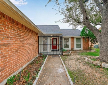 16910 Cairngale Street - Photo Thumbnail 5