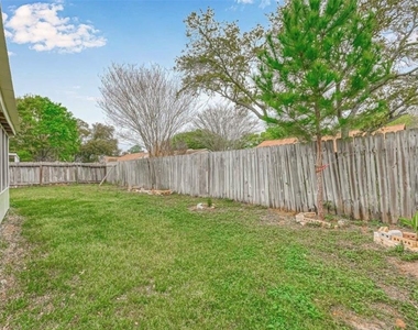 16910 Cairngale Street - Photo Thumbnail 27