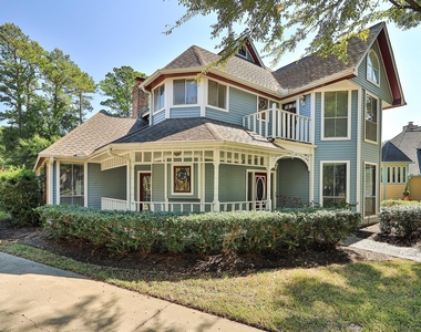 12002 Moorcreek Drive - Photo Thumbnail 2