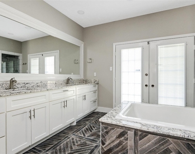 12002 Moorcreek Drive - Photo Thumbnail 27