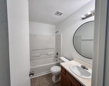 1075 Verde Trails Drive - Photo Thumbnail 9