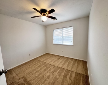 1075 Verde Trails Drive - Photo Thumbnail 10
