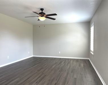 29127 Innes Park Place - Photo Thumbnail 10
