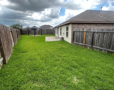 29127 Innes Park Place - Photo Thumbnail 28