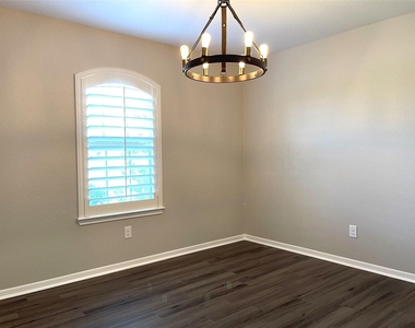 29127 Innes Park Place - Photo Thumbnail 15