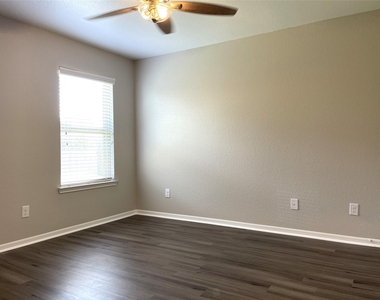 29127 Innes Park Place - Photo Thumbnail 19