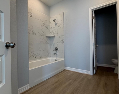 9319 Noel Street - Photo Thumbnail 6