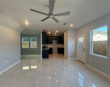 9319 Noel Street - Photo Thumbnail 2