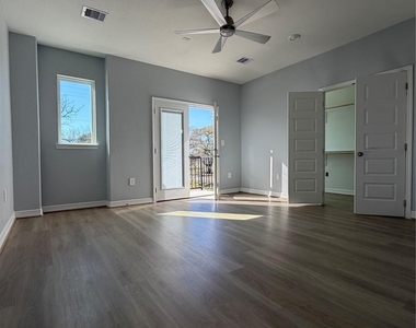 9319 Noel Street - Photo Thumbnail 4