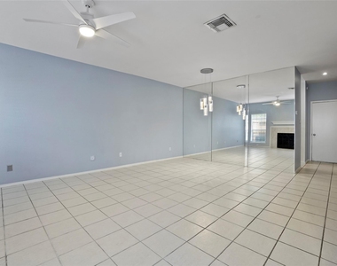 17641 Red Oak Drive - Photo Thumbnail 3