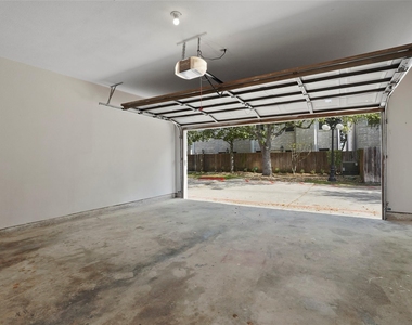 17641 Red Oak Drive - Photo Thumbnail 18
