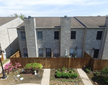 17641 Red Oak Drive - Photo Thumbnail 15