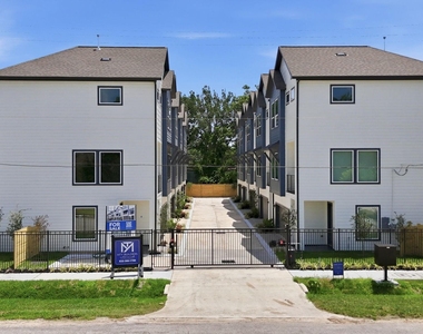 1400 Cedar Post Lane - Photo Thumbnail 32