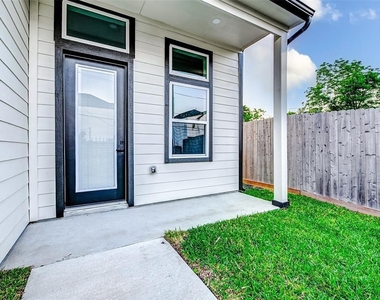 1913 Hoskins Drive - Photo Thumbnail 19