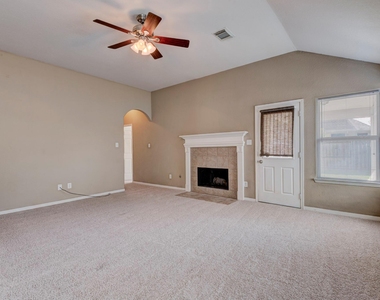 25206 Pepper Ridge Lane - Photo Thumbnail 10