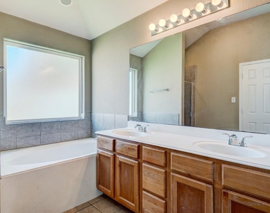 25206 Pepper Ridge Lane - Photo Thumbnail 18