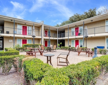 835 Heights Boulevard - Photo Thumbnail 1