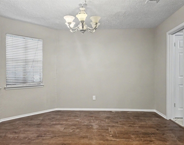 22511 Braken Manor Lane - Photo Thumbnail 7