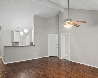 22511 Braken Manor Lane - Photo Thumbnail 5