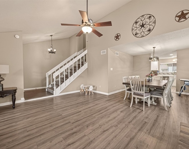 12110 Essenbruk Drive - Photo Thumbnail 5