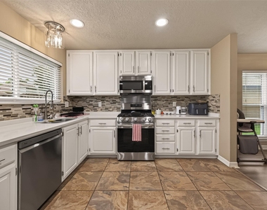 12110 Essenbruk Drive - Photo Thumbnail 19