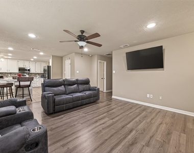 12110 Essenbruk Drive - Photo Thumbnail 12