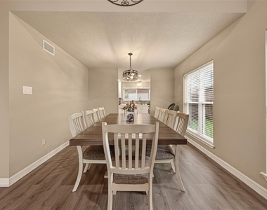 12110 Essenbruk Drive - Photo Thumbnail 6
