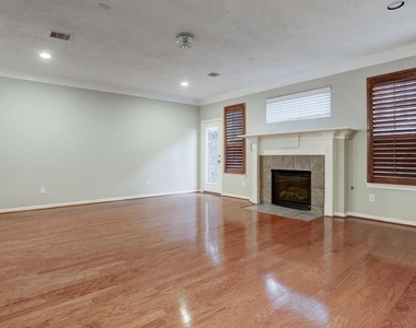 1625 Knox Street - Photo Thumbnail 9