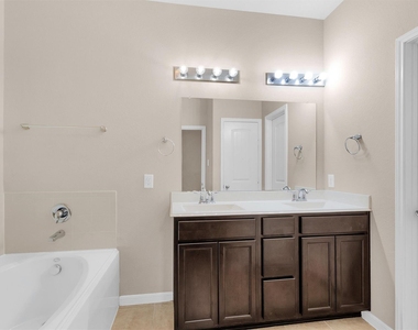9483 E Woodmark - Photo Thumbnail 8