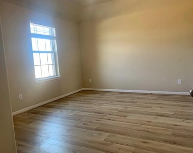 20735 Pine Rain Court - Photo Thumbnail 8