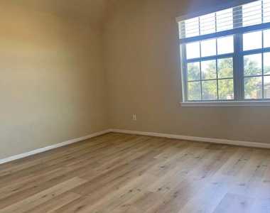 20735 Pine Rain Court - Photo Thumbnail 5