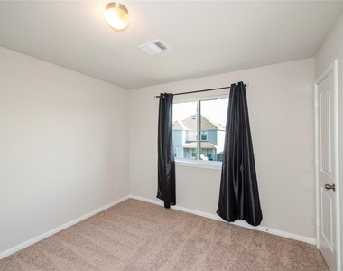 3544 Wooded Lane - Photo Thumbnail 17